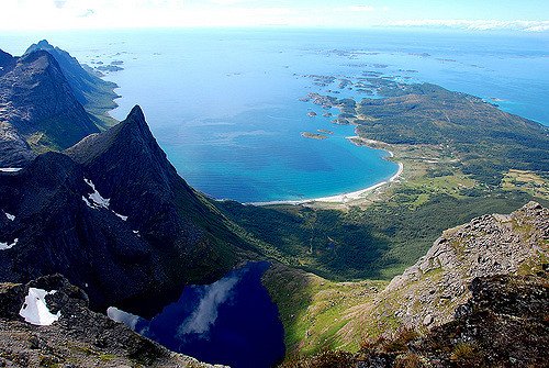 view over Leines and Brennvika