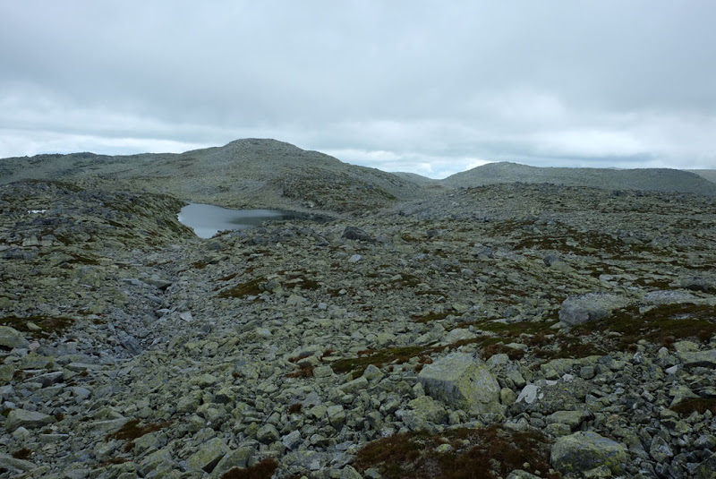 170722_04_The_barren_moon_landscape_of_M