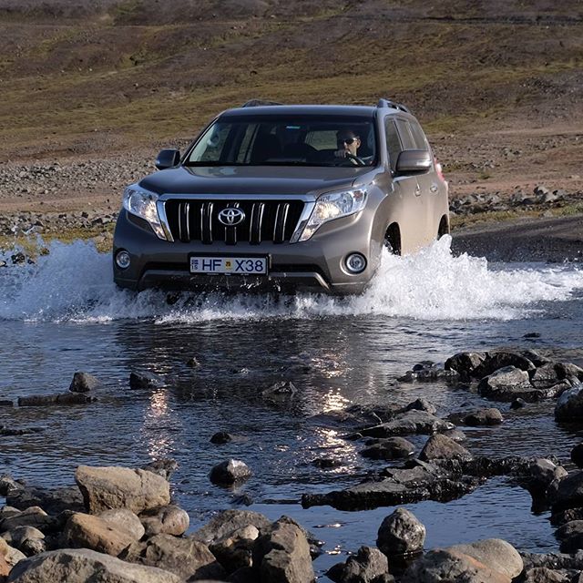 21041724_2000179813560918_43086890293159