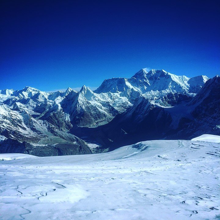 30705663_2041993422509992_68640159856957