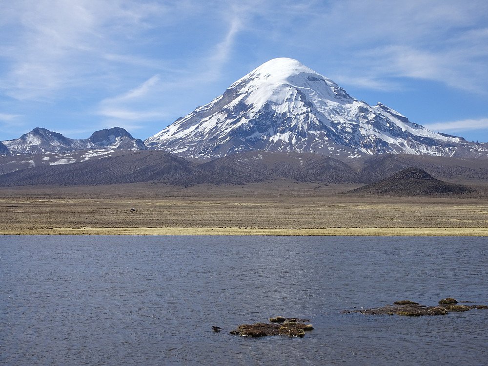Sajama sett fra riksvei 4