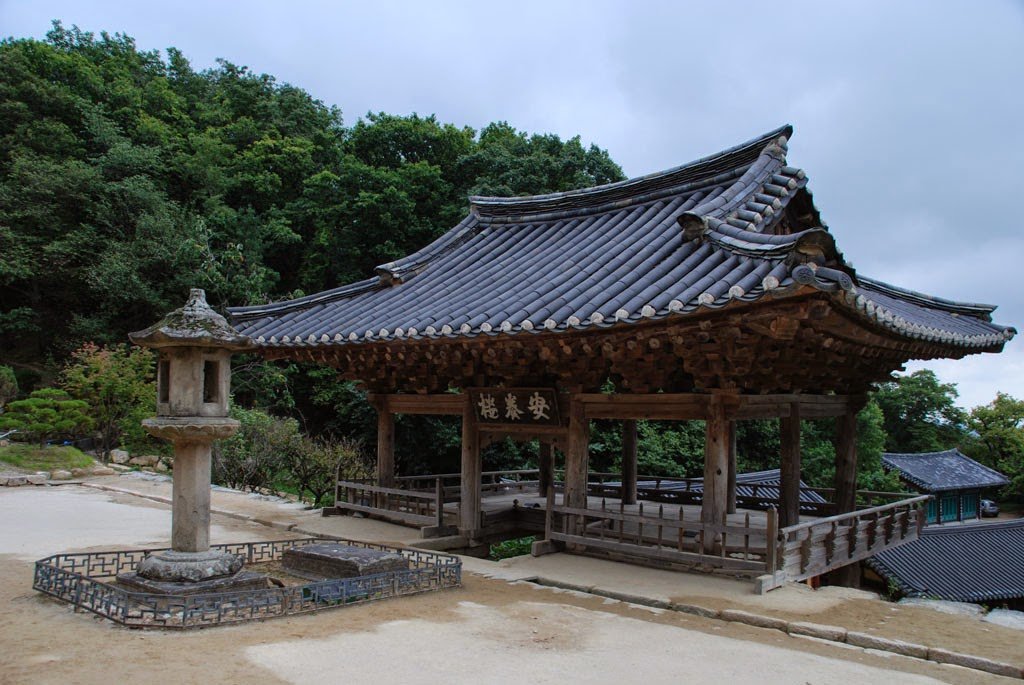 Baekdudaegan_Day28_06_Buseoksa_stone_lan