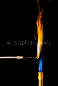 C0150441-Iron_flame_test-SPL.jpg