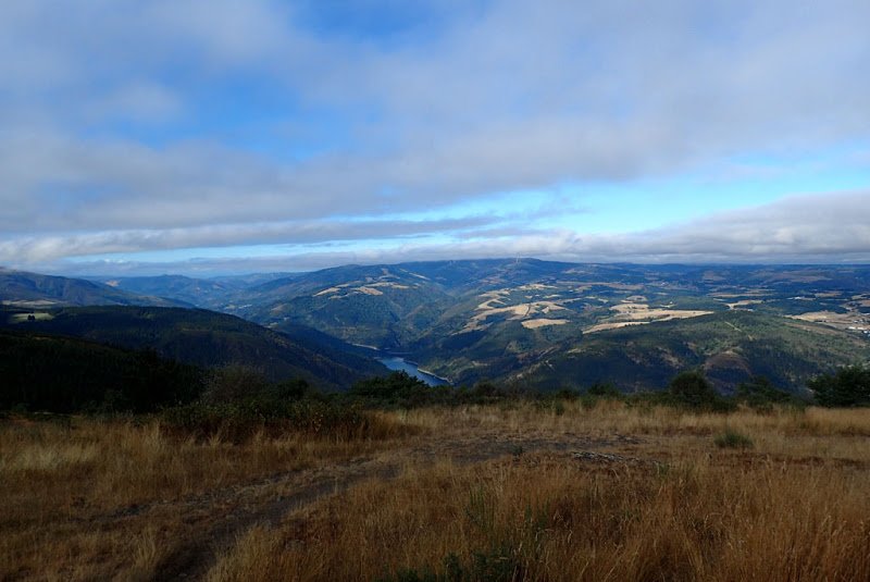 CaminoPrimitivo_Day09_05_View_of_Embalse