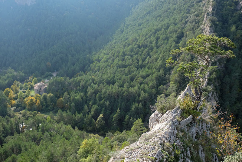 GR1_Day41_08_Thin_ridge_above_Graudescal
