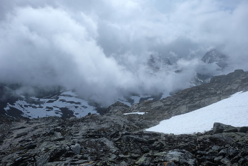 Massiv_Day15_06_Looking_down_from_the_pa