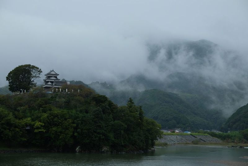 ShikokuHenro_Day26_10_Ozu_Castle.jpg