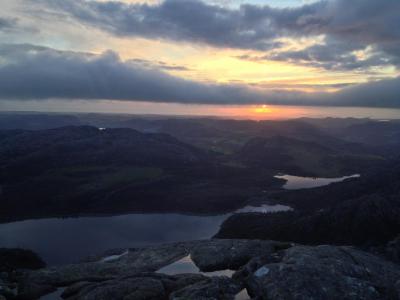 post-13206-0-67918500-1412596506_thumb.j