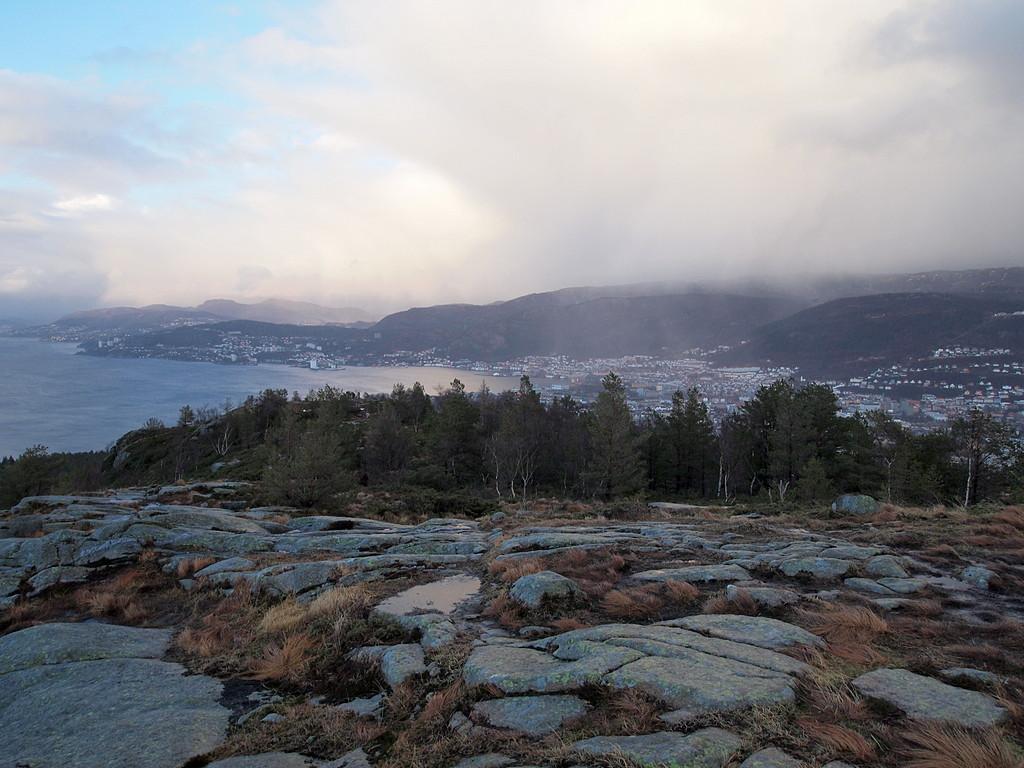 56b7aaf64787d_Kom-deg-ut-vr(P2070466).JP