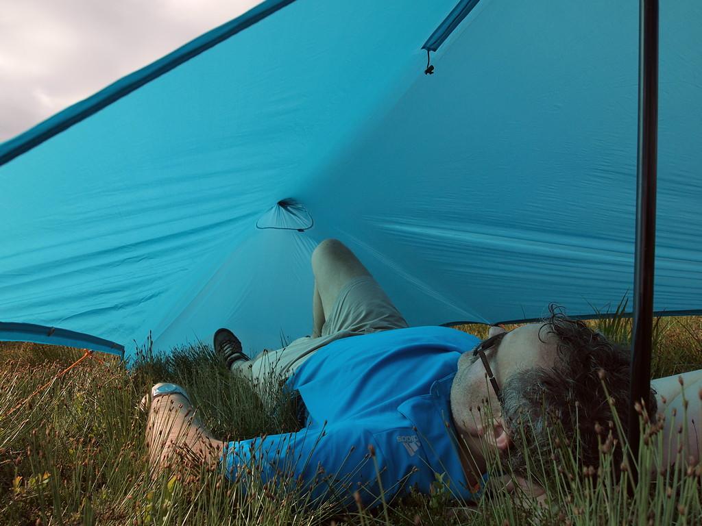 Nano Tarp Slacking (P6180621).JPG