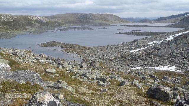 10 - 37a Viketjønn med telt (640x360) (2).jpg