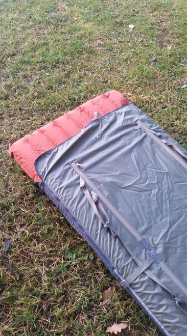 enkelt å tre trekket på.jpg