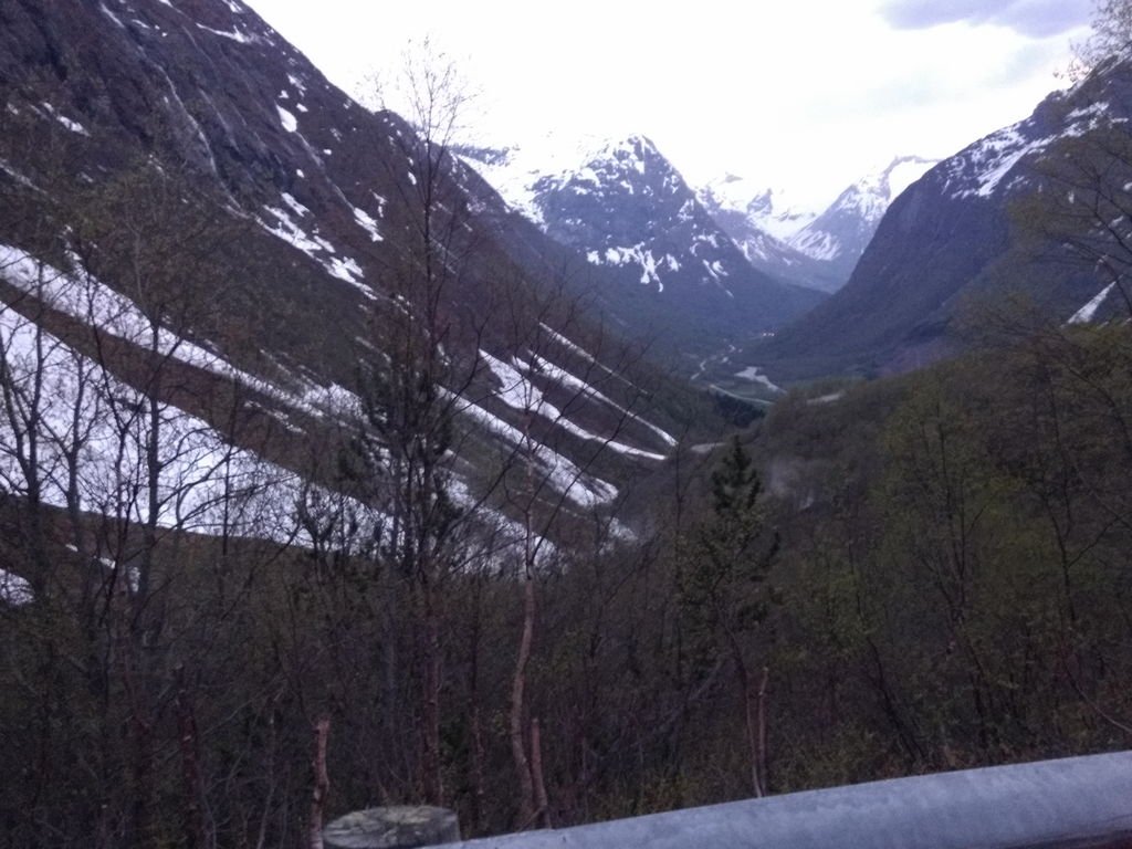1474251196_HjelledalenfraStrynefjell(IMG_20180509_224733074).jpg.3c52fada8197a885e9481fd046200a10.jpg