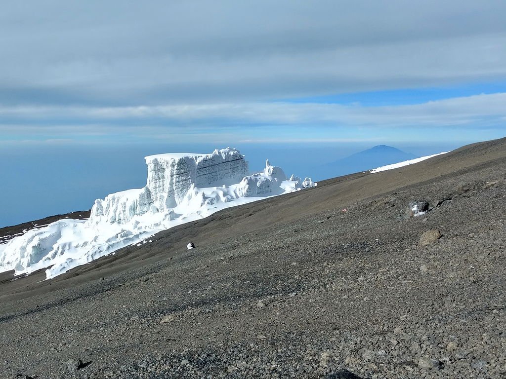 1619249291_KiboMeruGlacier(IMG_20190123_083033543_HDR).jpg.b3d7ace3b7b05e43968f8e163cda00c7.jpg