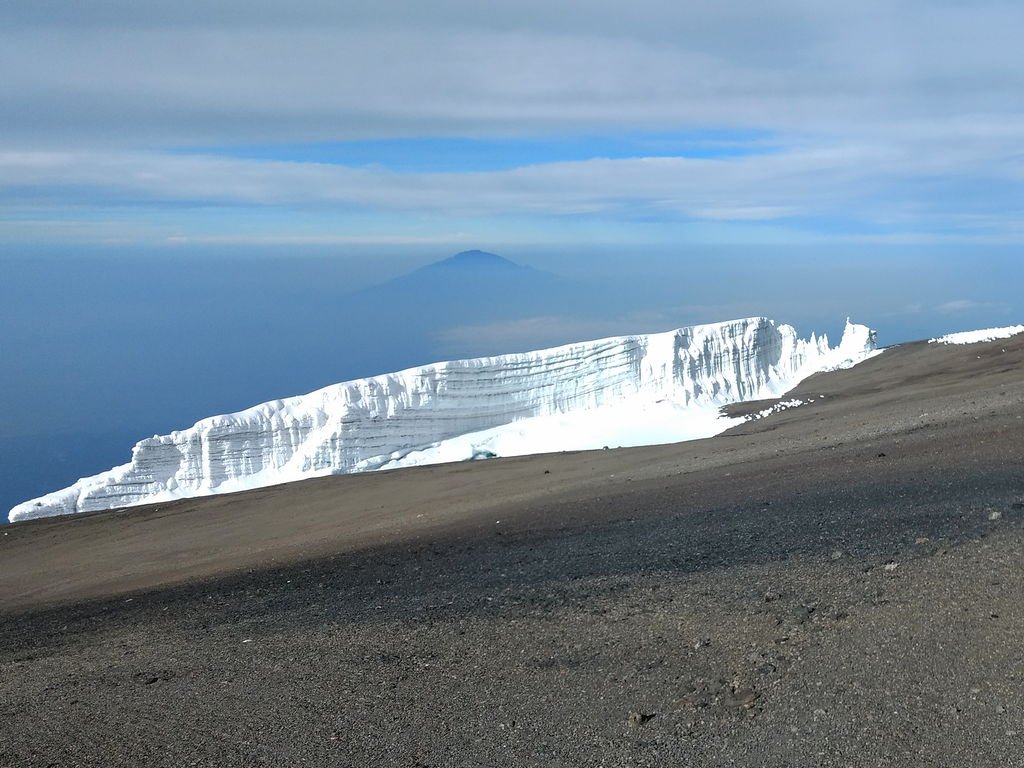 419684467_KiboMeruGlacier(IMG_20190123_082547692_HDR).jpg.13a48ec44f3bd084e7770a2ff8cab97a.jpg