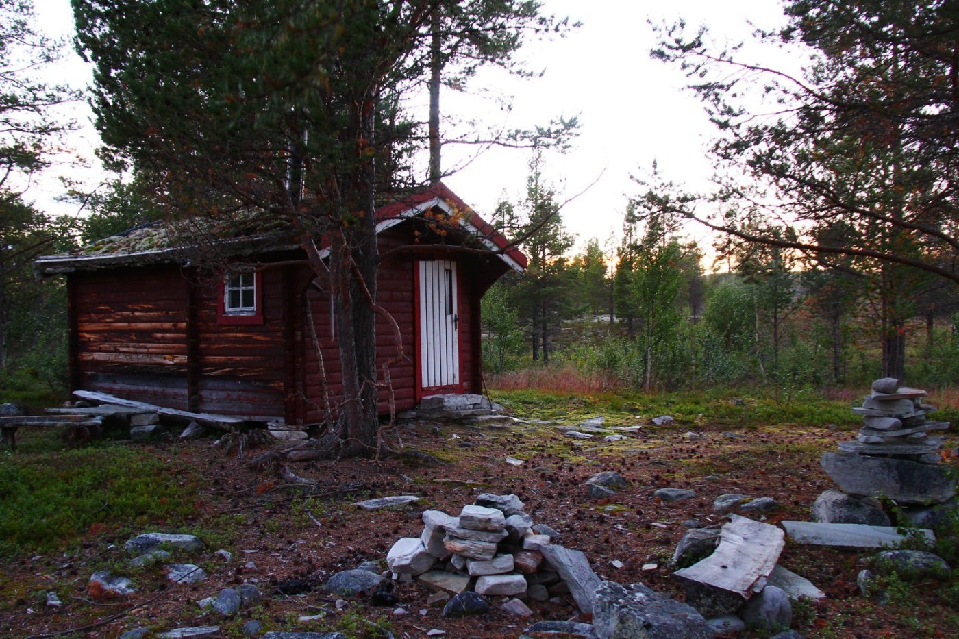 Åpen koie Fjølburøste copy.jpg