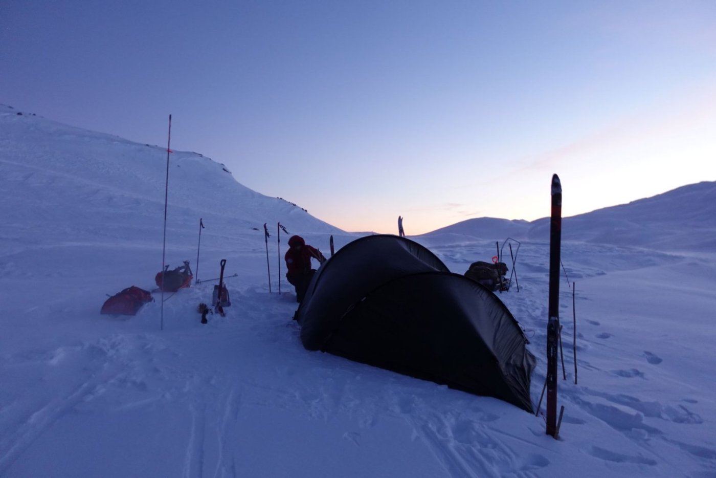 Teltoppsett i vind.jpg